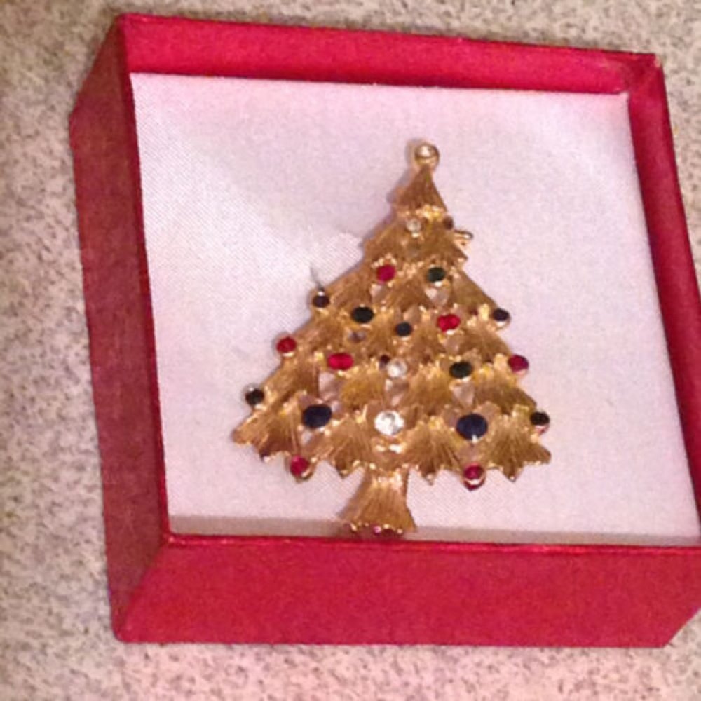 Gold Christmas Tree Rhinestone Brooch / Pin